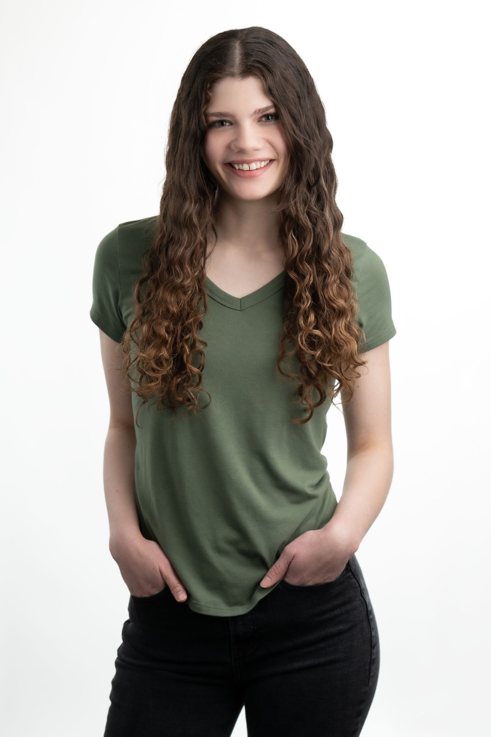 Allyssyn d Mills