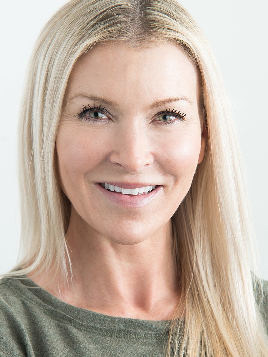 Chrissy b Coleman