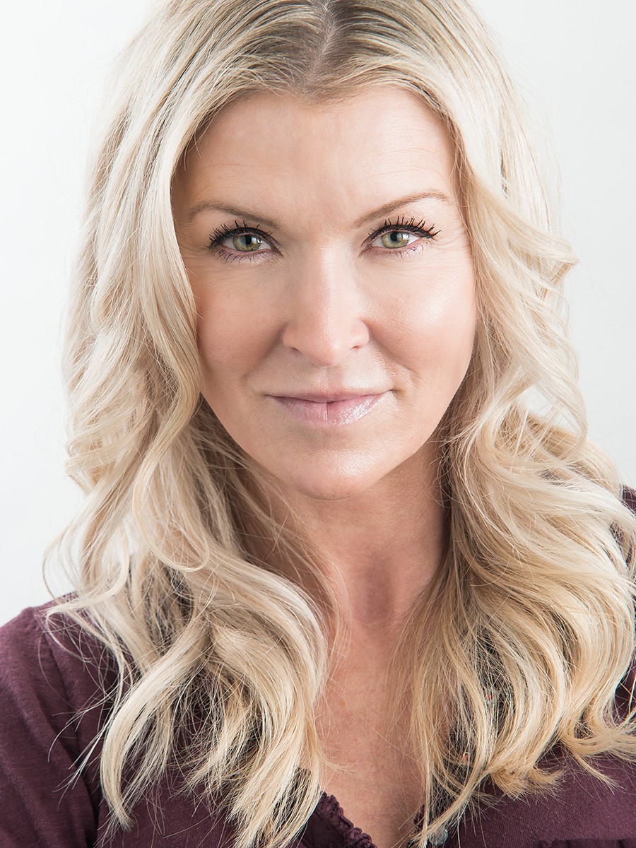 Chrissy b Coleman