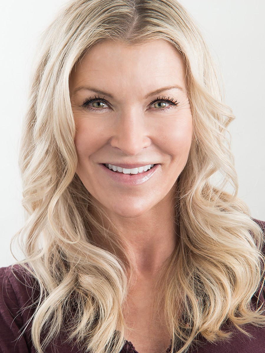Chrissy b Coleman