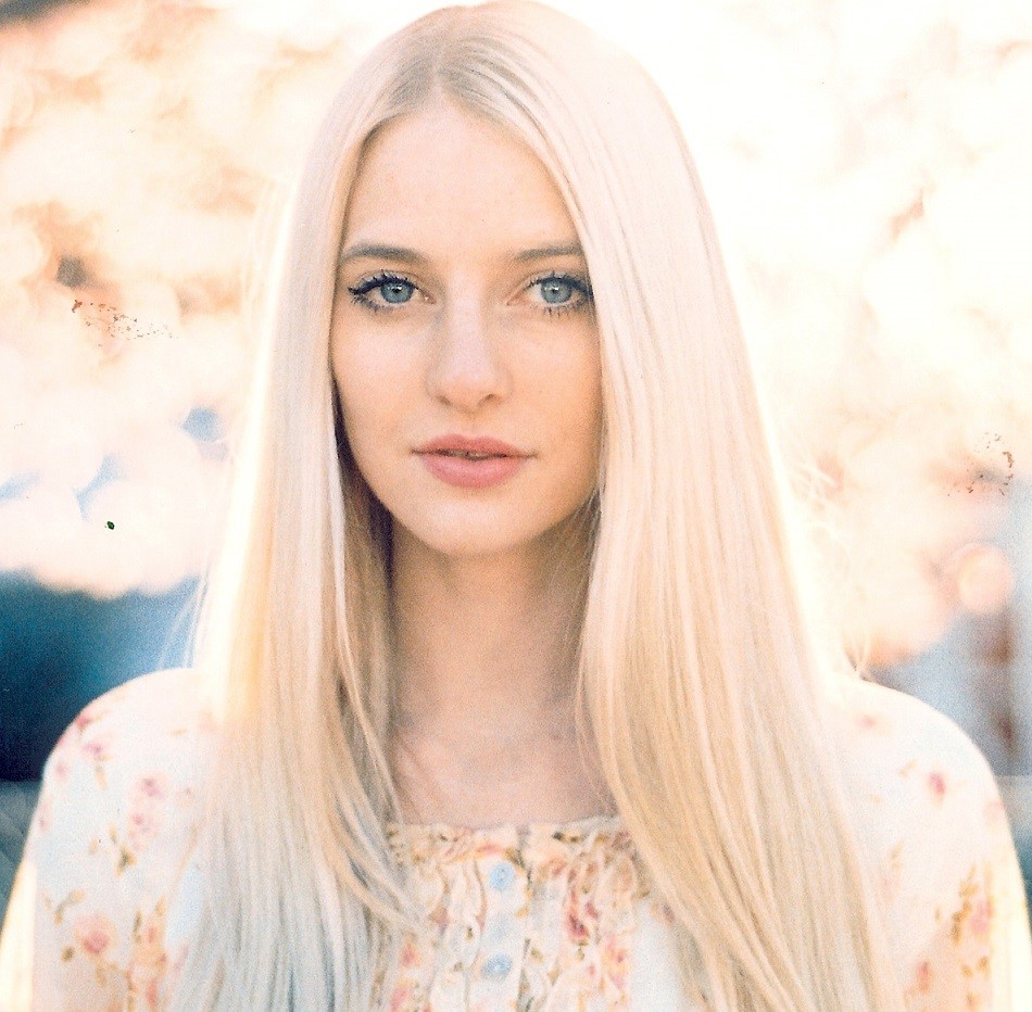 Lexi  Collins