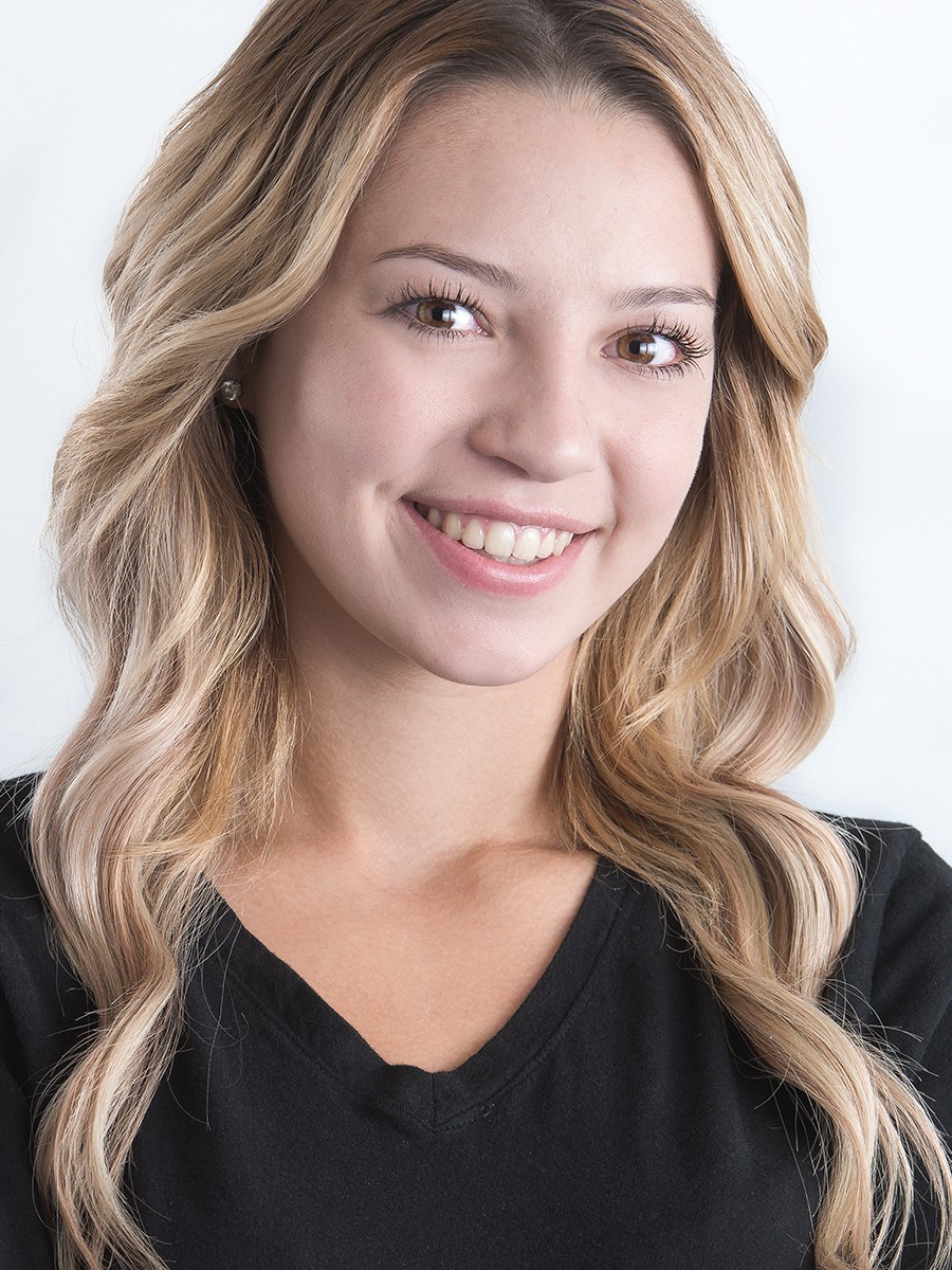 Maddy b Carlyle
